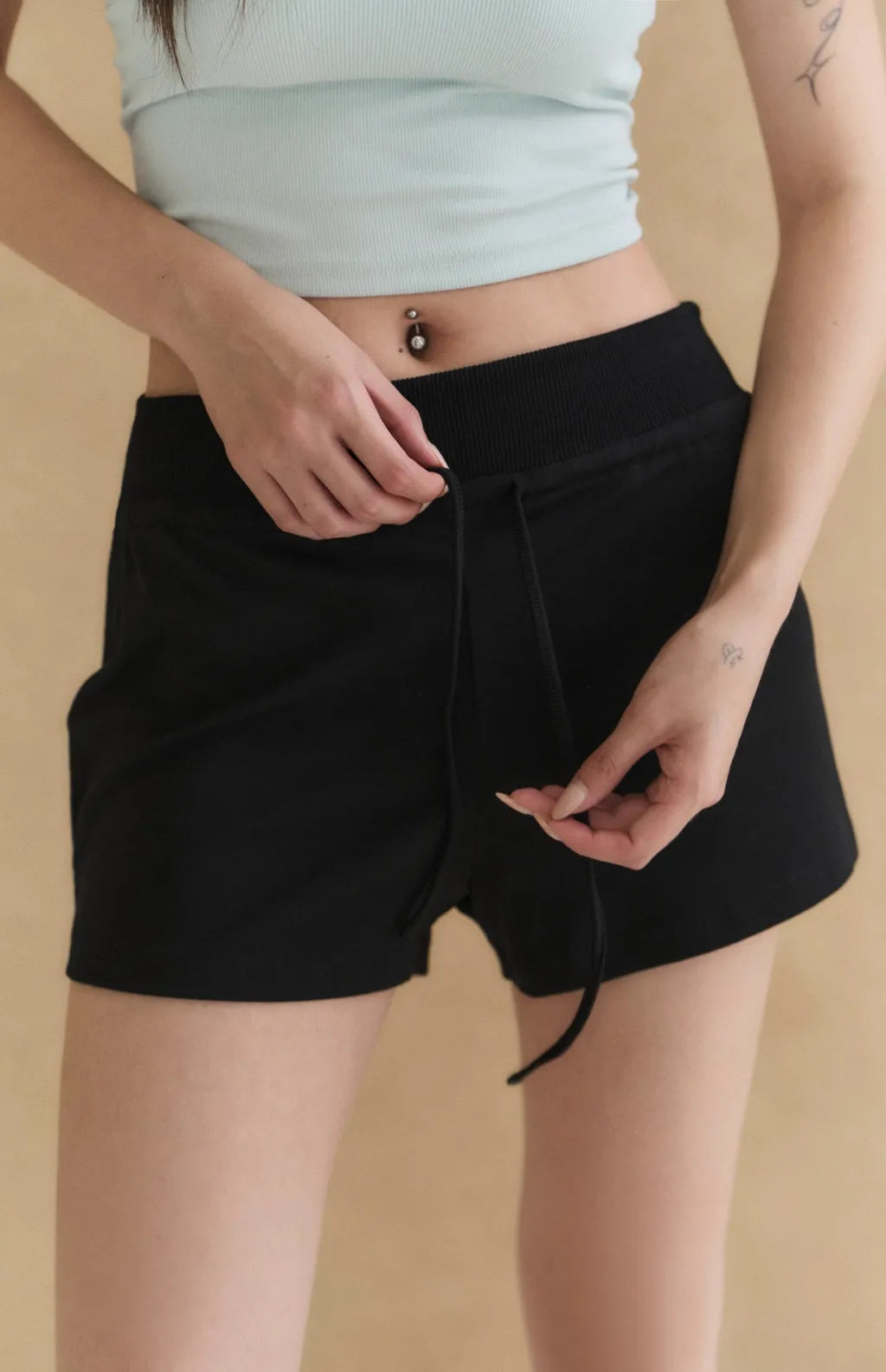 Soft-Touch Wide-Waistband Drawstring Shorts<br/>柔感寬腰帶抽繩短褲