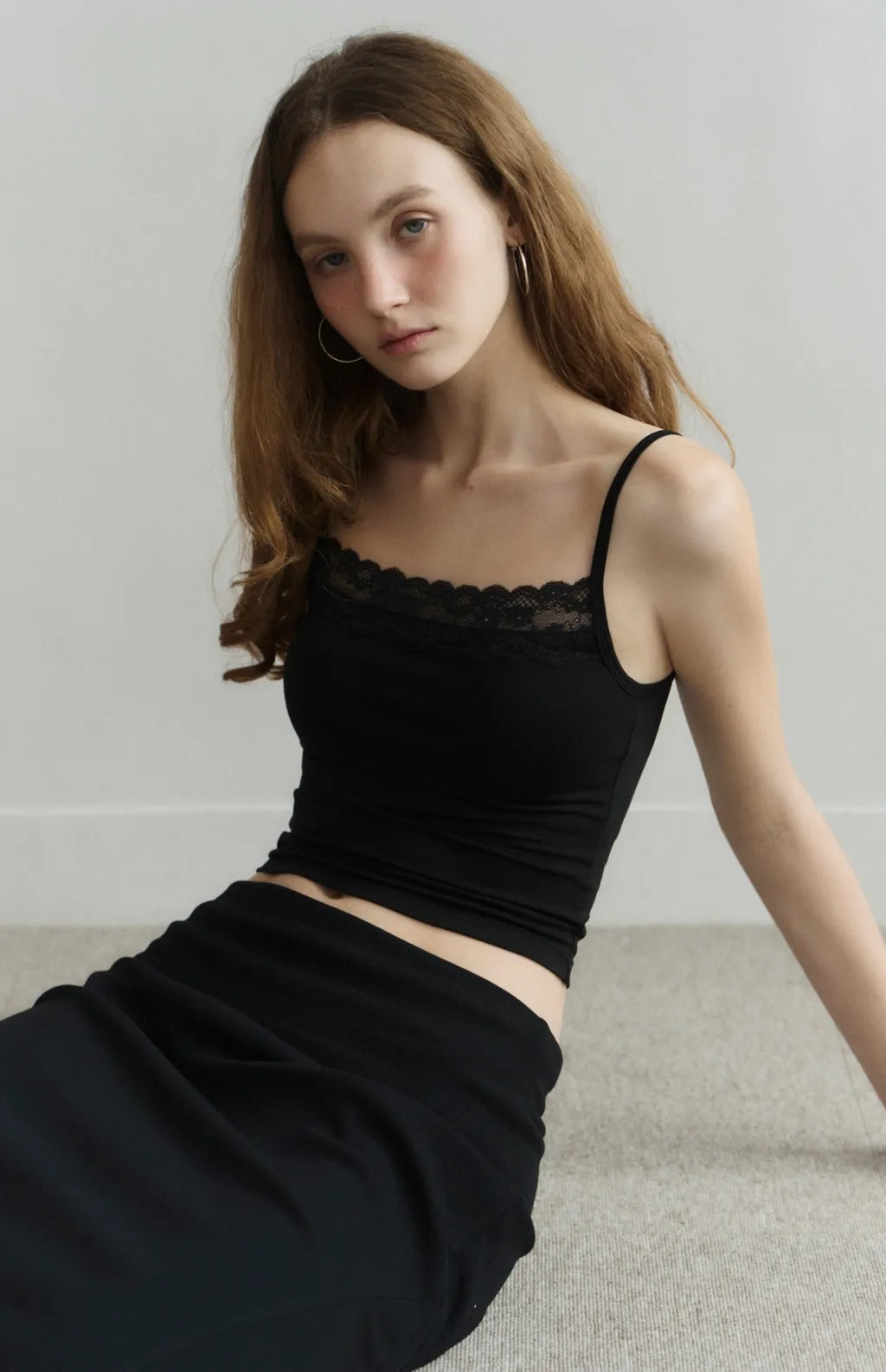 Barely-There Lace-Trim Cami Bra Top<br/>輕裸蕾絲平口細肩Bra Top