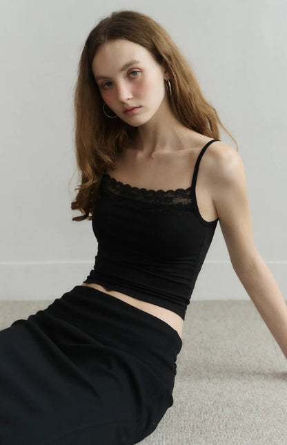 Barely-There Lace-Trim Cami Bra Top<br/>輕裸蕾絲平口細肩Bra Top