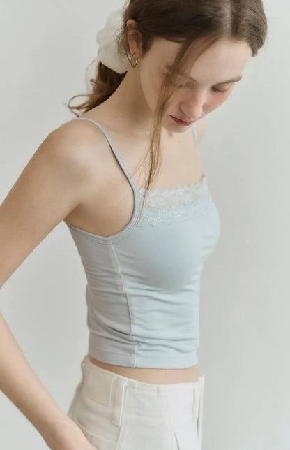 Barely-There Lace-Trim Cami Bra Top<br/>輕裸蕾絲平口細肩Bra Top