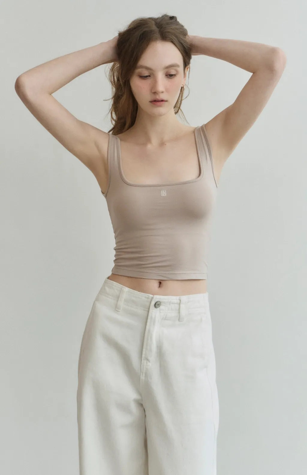 Barely-There Square-Neck Bra Top<br/>輕裸寬肩方領品牌刺繡Bra Top