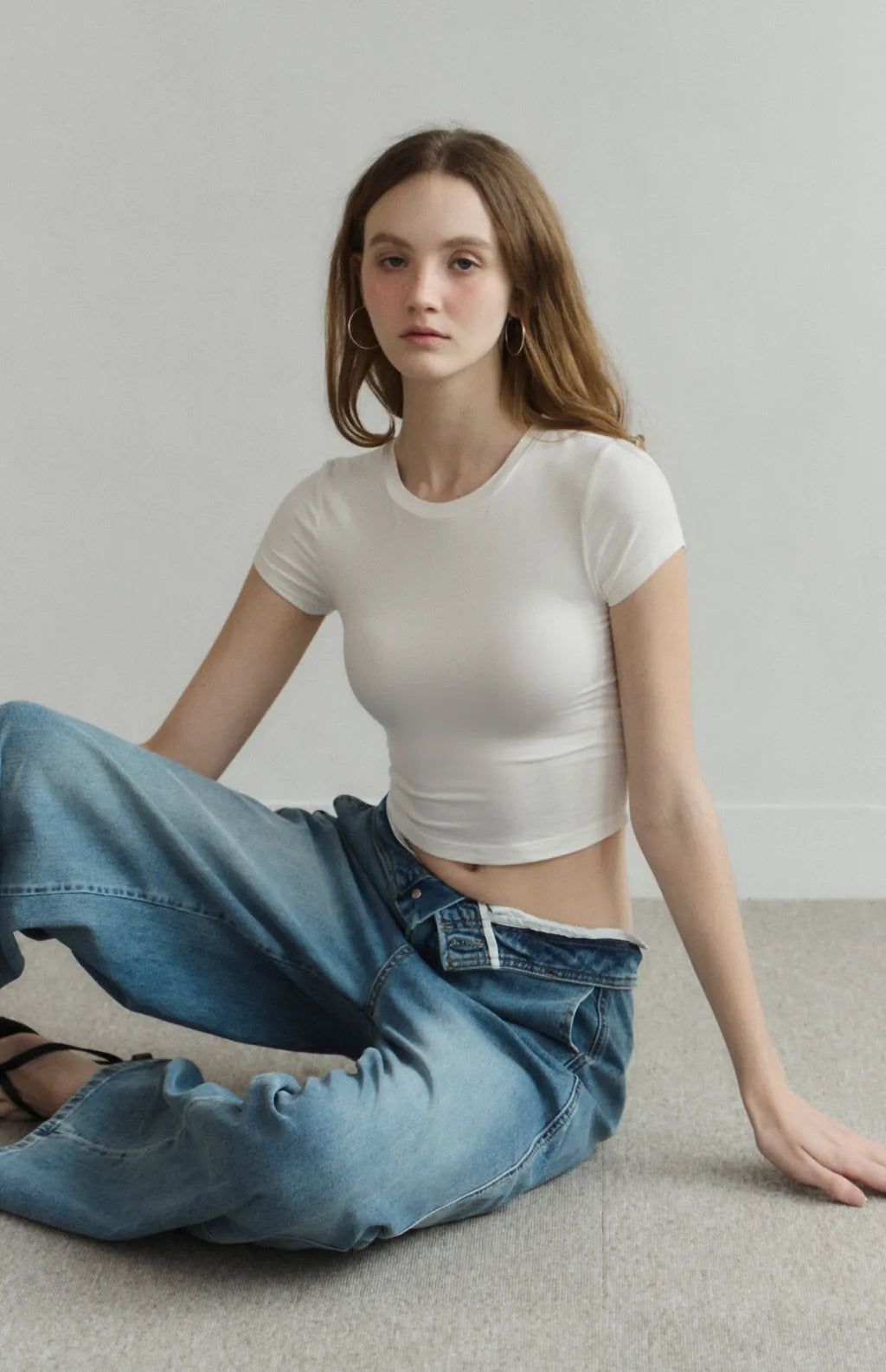 Barely-There Crew-Neck Bra Tee<br/>輕裸經典圓領短袖Bra Top