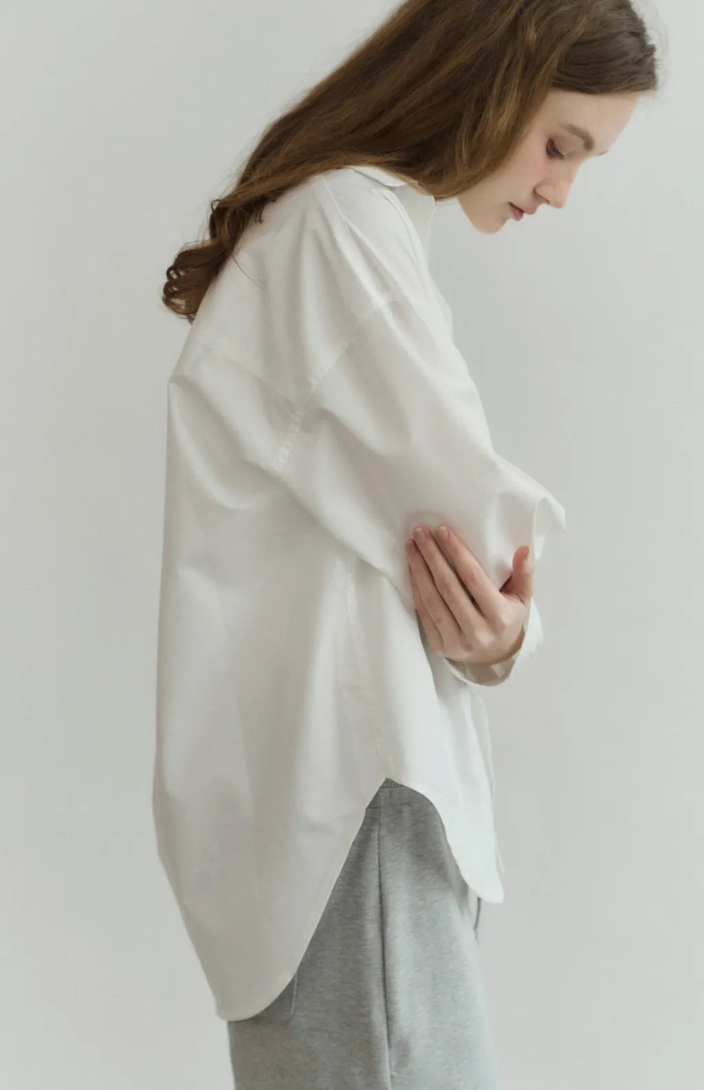Water-Repellent Oversized Shirt<br/>抗潑水品牌刺繡襯衫