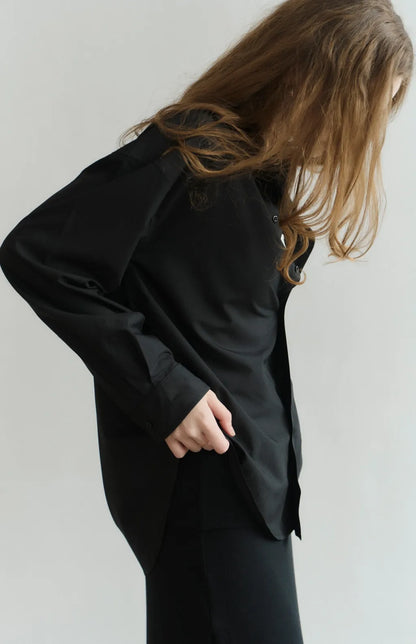 Water-Repellent Oversized Shirt<br/>抗潑水品牌刺繡襯衫