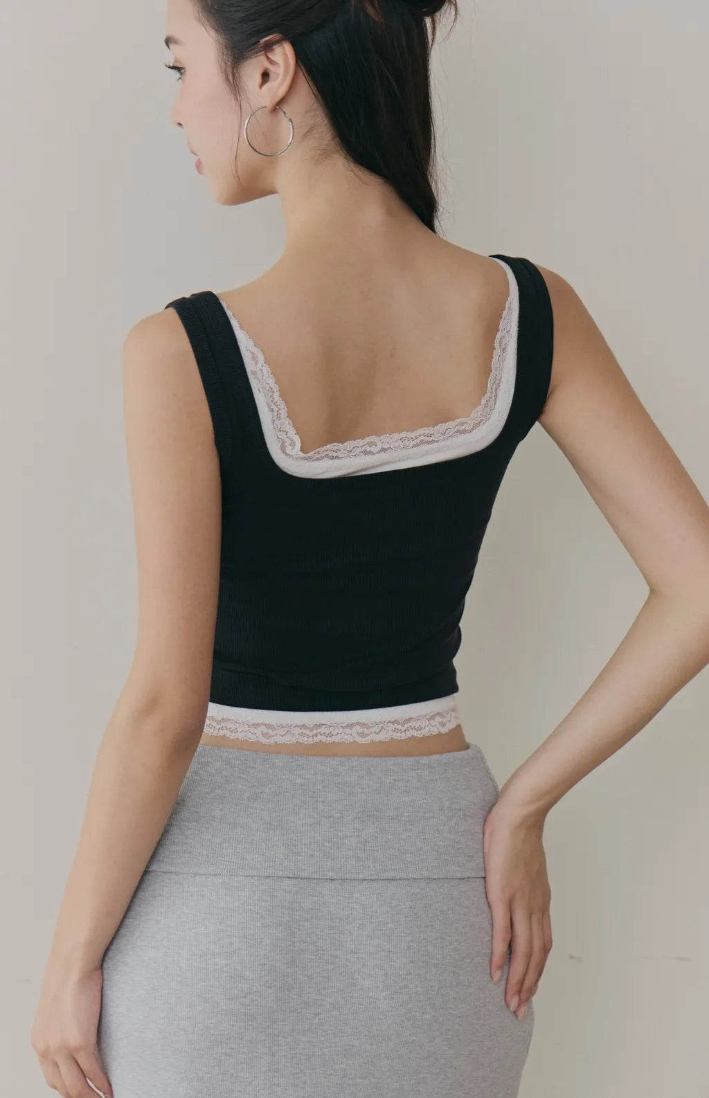 Tencel Layered Lace-Trim Henley Bra Top<br/>天絲假兩件蕾絲可開釦Bra Top