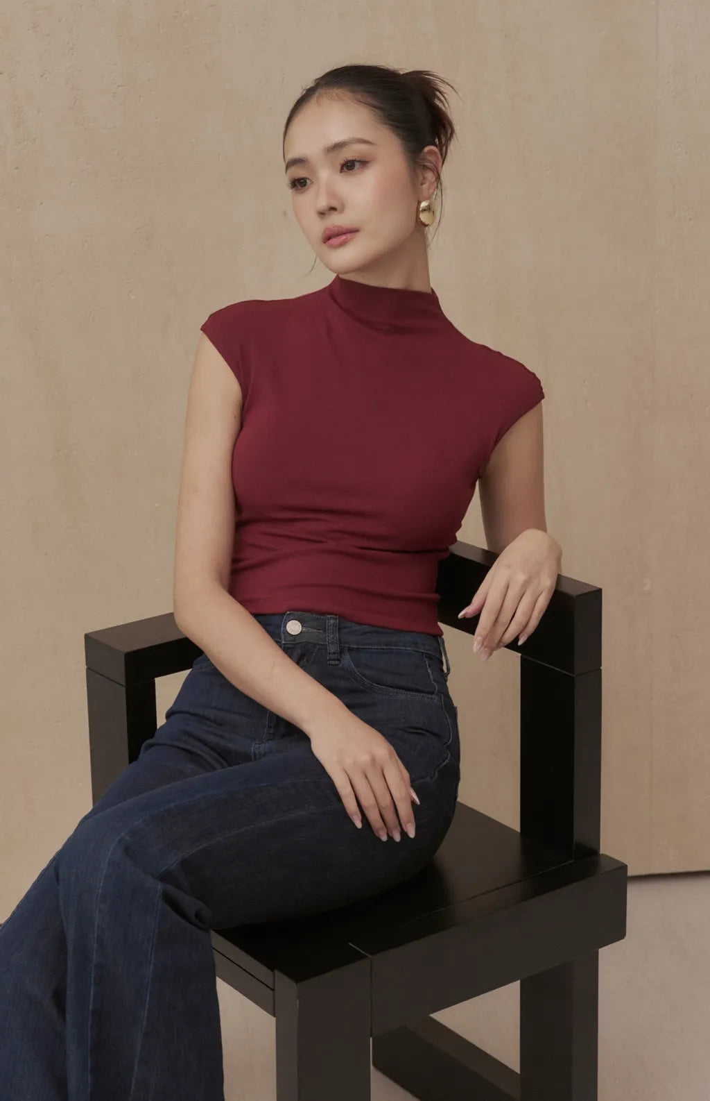 Soft Ribbed Mock-Neck Cap-Sleeve Crop Bra Top<br/>柔彈羅紋高領包肩Bra Top
