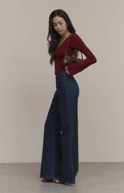 High-Waisted Welt-Pocket Flared Jeans<br/>高腰貼邊口袋牛仔喇叭褲