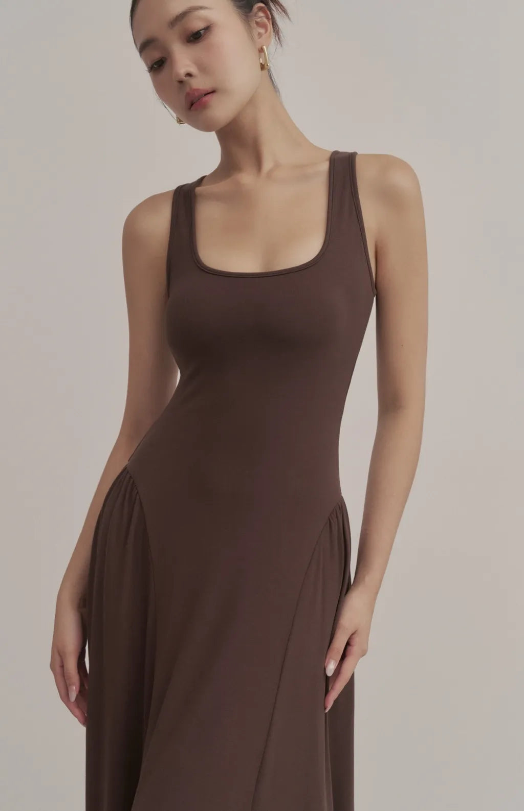 Square-Neck Ruched Maxi Bra Dress<br/>方領削肩抓皺修身Bra Dress