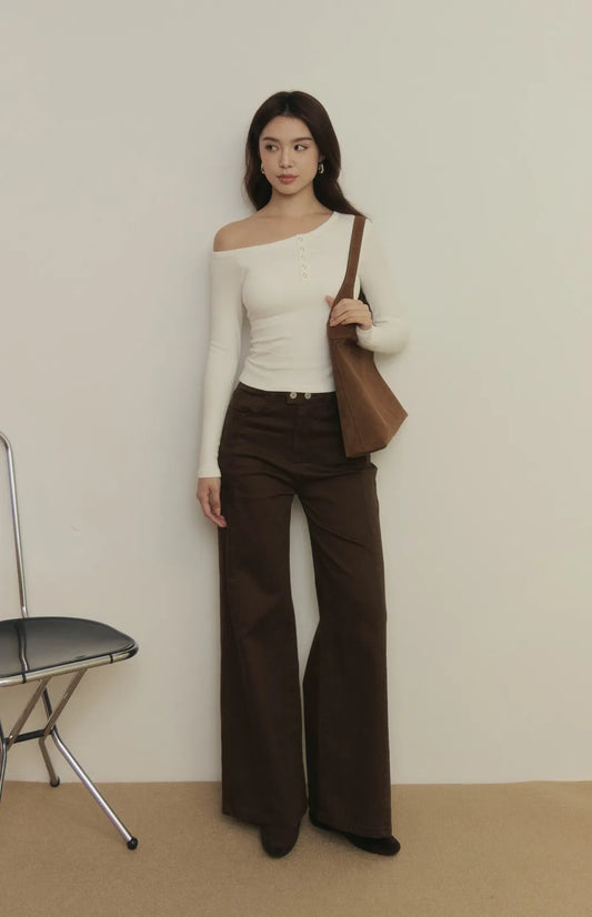 Center Seam Wide Leg Jeans<br/>俐落車線修身牛仔寬褲
