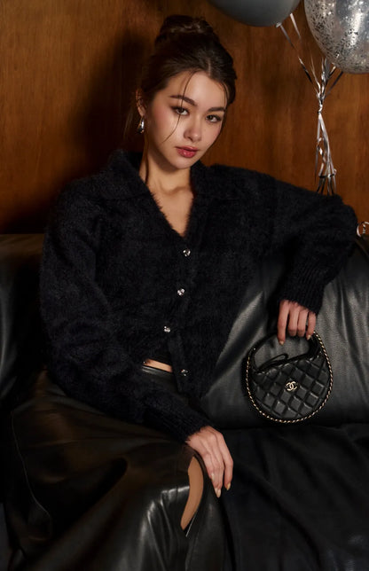 Faux Fur Collared Crop Cardigan<br/>質感翻領排釦水貂毛外套