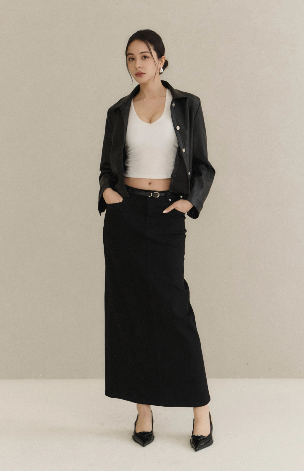 Wide Strap V-Neck Side-Ruched Sueded Bra Top<br/>寬肩V領側抓皺磨毛Bra Top