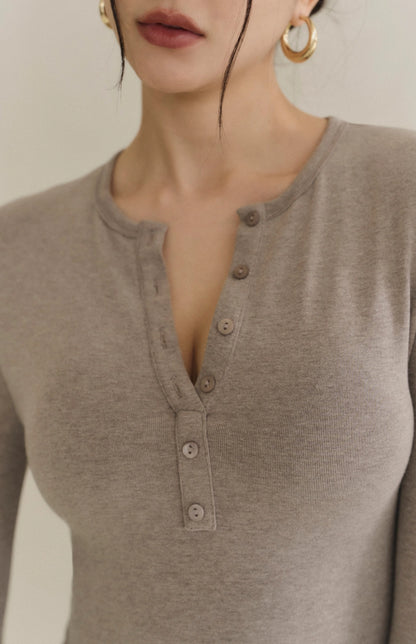 Modal Round-Neck Button A-Line Bra Dress<br/>莫代爾圓領排釦傘擺Bra Dress