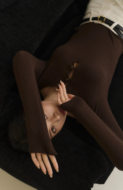 Boat-Neck Cutout Ribbed Bra Top<br/>船型領鏤空坑條長袖Bra Top