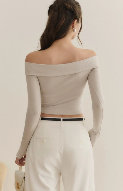 Off-Shoulder Cut-Out Long Sleeve Bra Top<br/>露肩一字領簍空長袖Bra Top