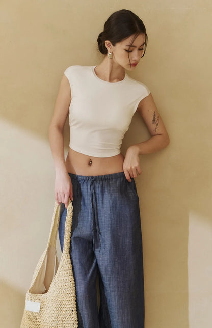 Tencel Drawstring Wide-Leg Jeans<br/>天絲感抽繩牛仔寬褲