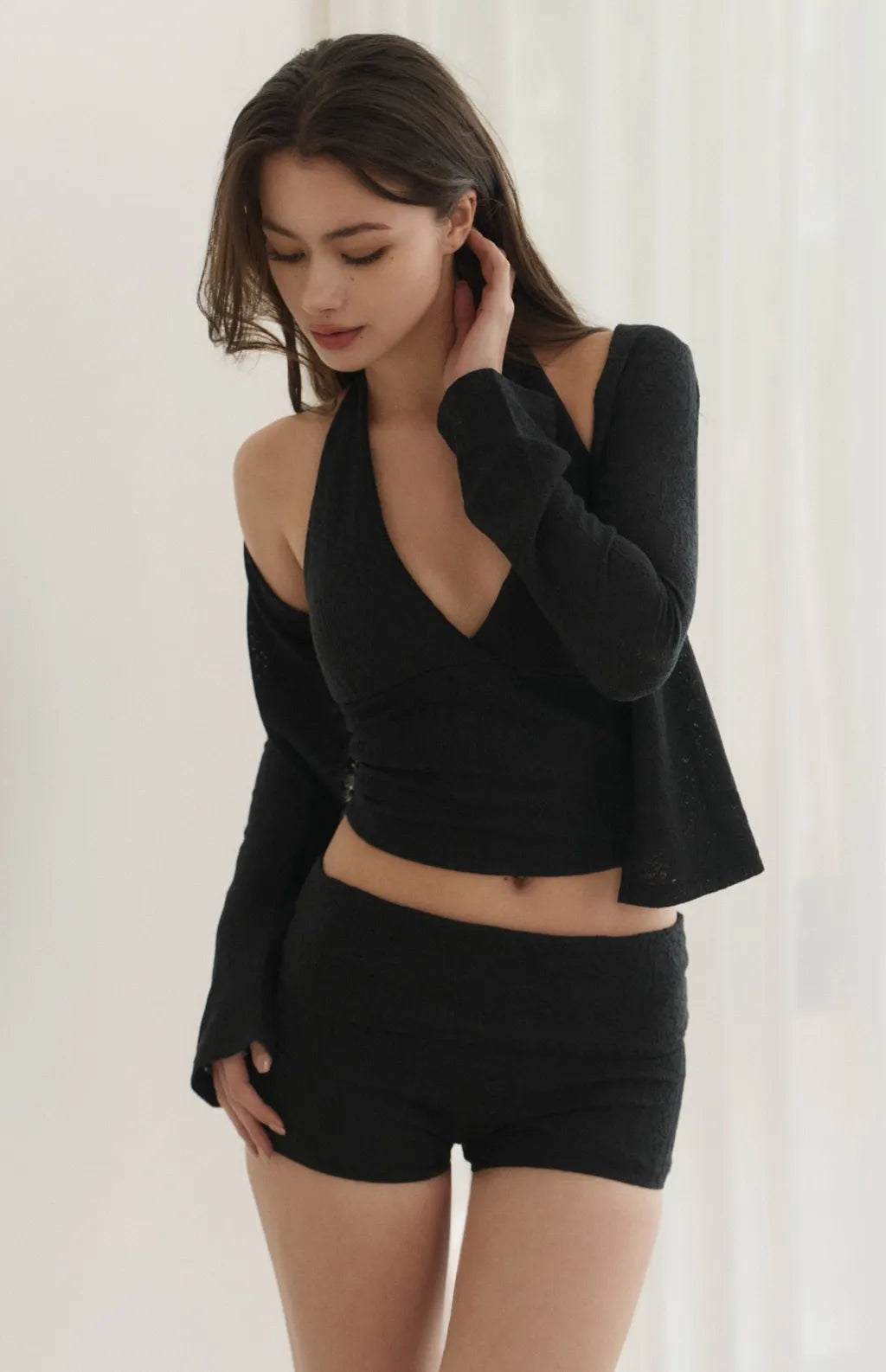 High-Waist Lace Rolled Swim Shorts<br/>蕾絲雕花反折腰頭泳褲