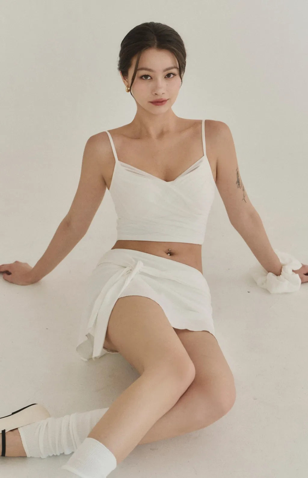 Sheer Mesh Ruched Plunge Bra Top<br/>V領網紗抓皺Bra Top
