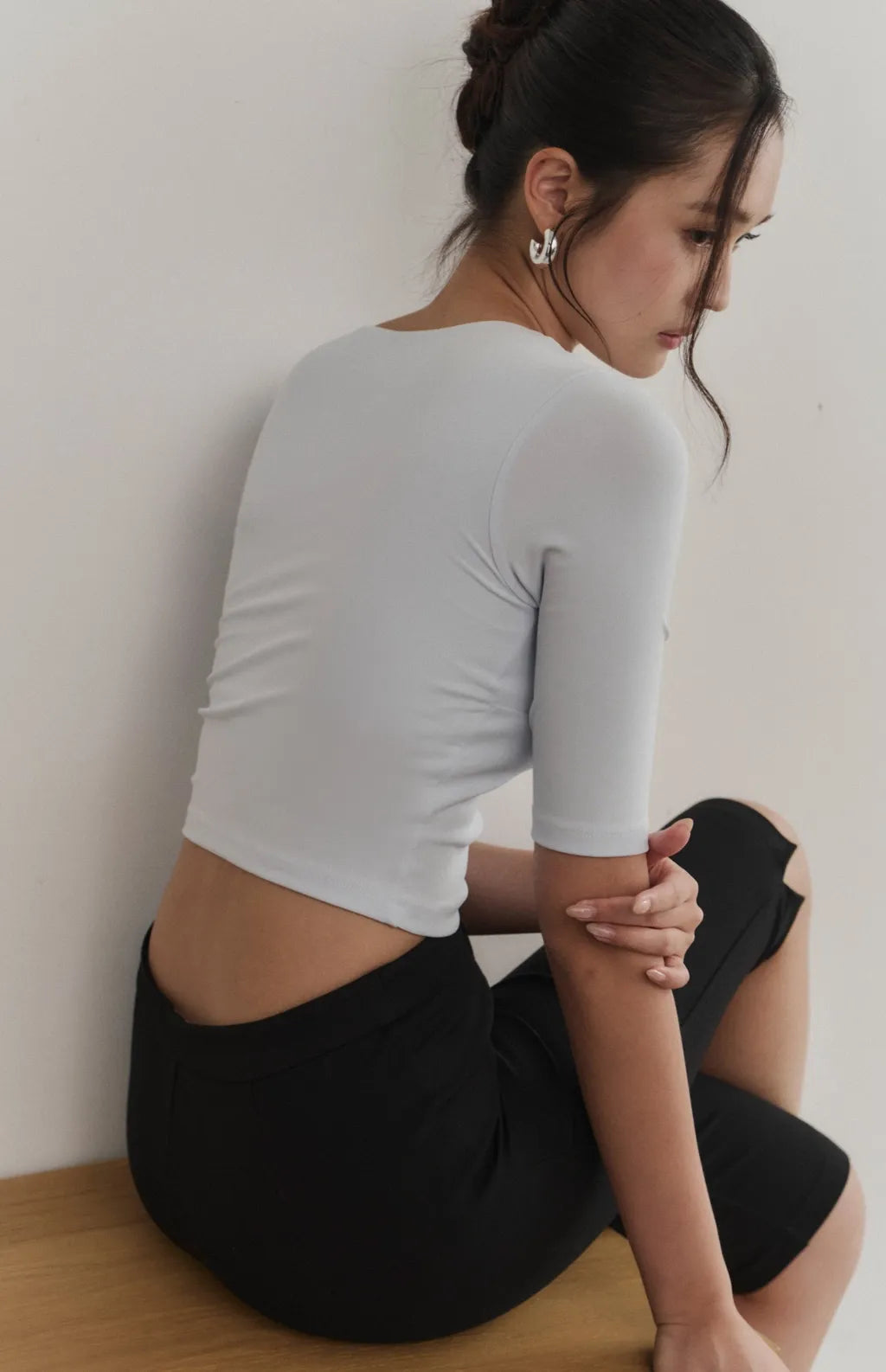 Half-Sleeve V-Neck Bra Top<br/>五分袖美胸V領Bra Top