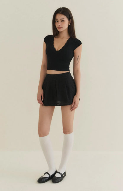 Lace-Trim Plunge Cap-Sleeve Bra Top<br/>蕾絲深V蓋袖Bra Top