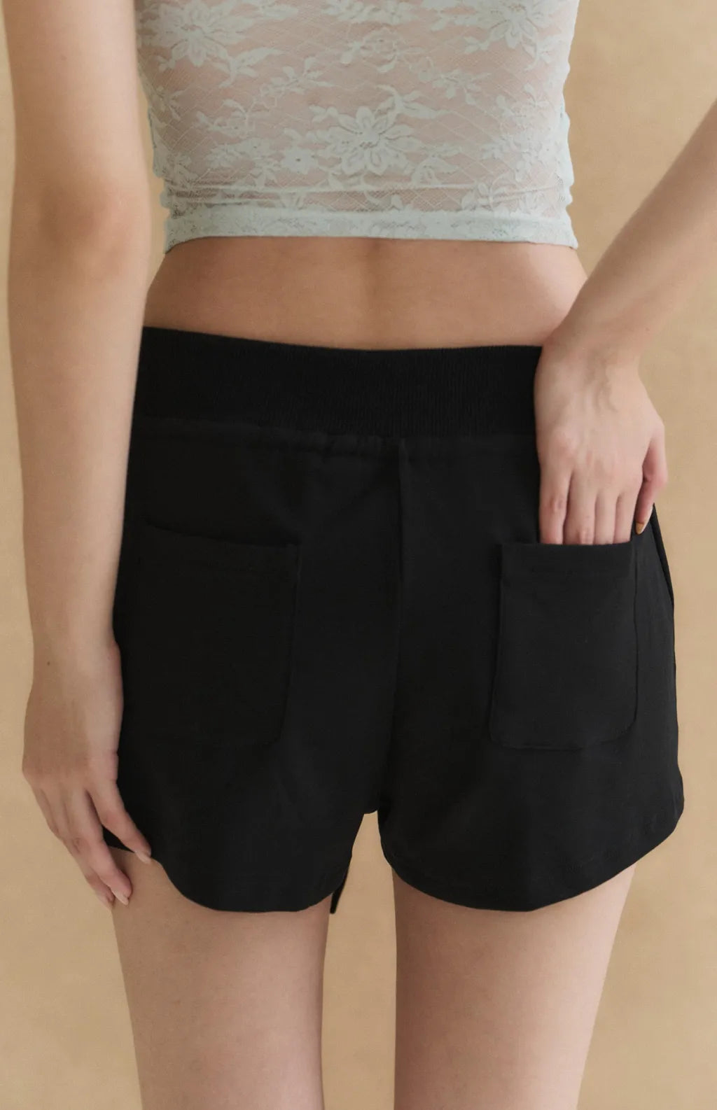 Soft-Touch Wide-Waistband Drawstring Shorts<br/>柔感寬腰帶抽繩短褲