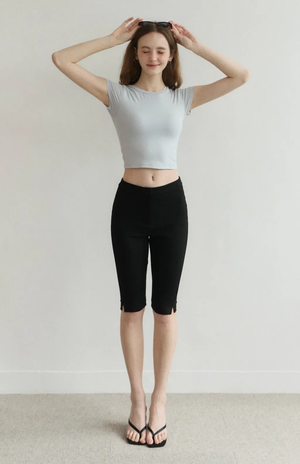 Barely-There Crew-Neck Bra Tee<br/>輕裸經典圓領短袖Bra Top