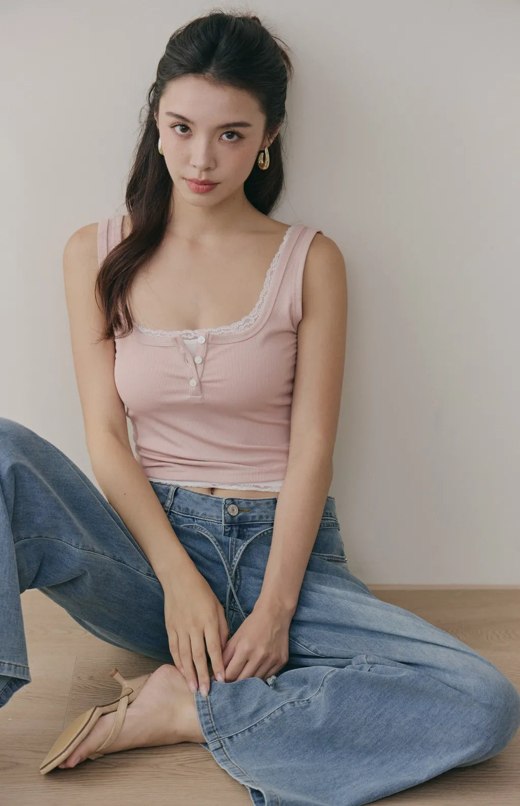 Drawstring Soft Denim Wide-Leg Jeans<br/>抽繩腰帶軟牛仔寬褲