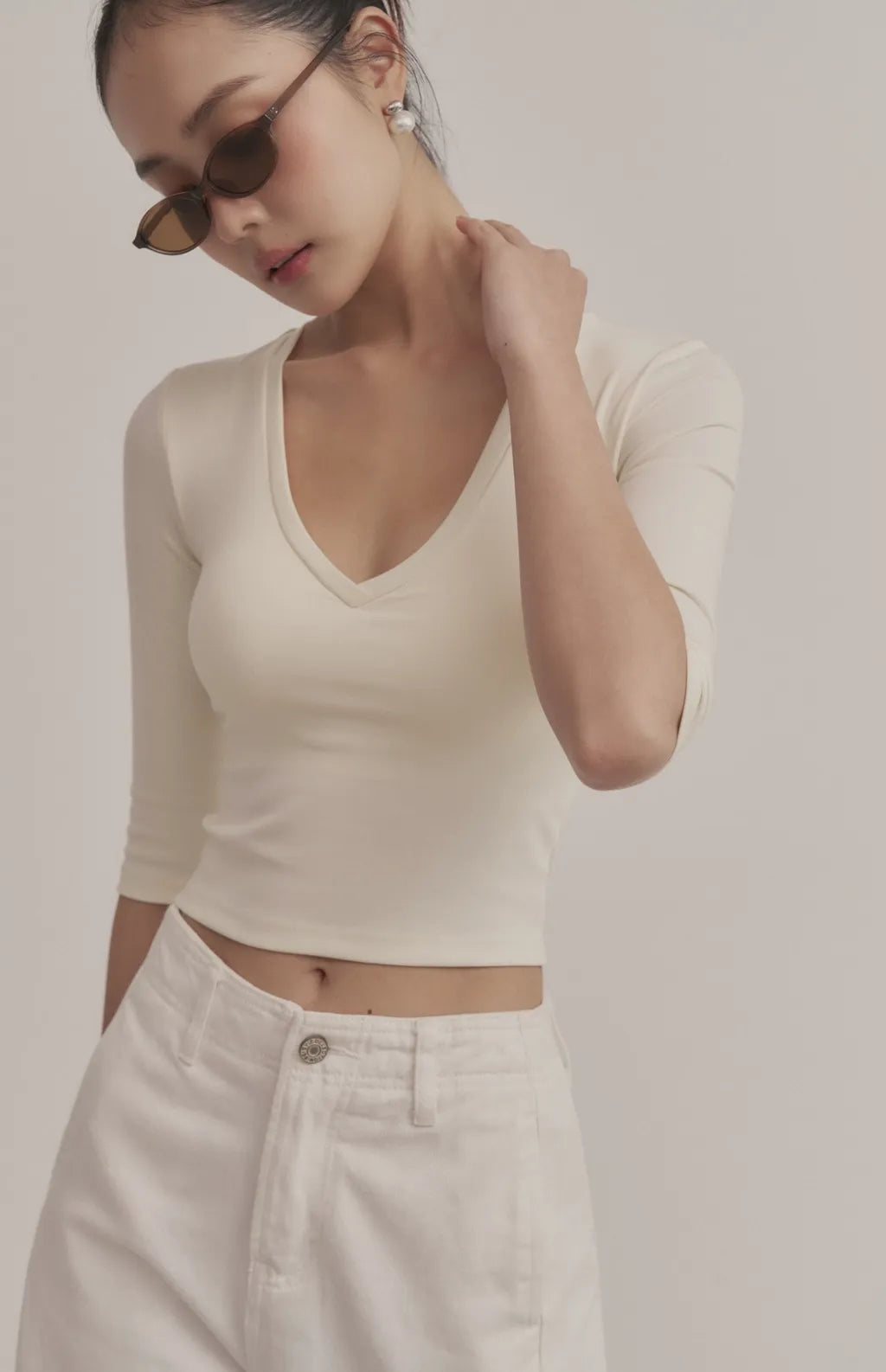 Ribbed V-Neck 3/4 Sleeve Crop Bra Top<br/>柔彈羅紋V領七分袖Bra Top