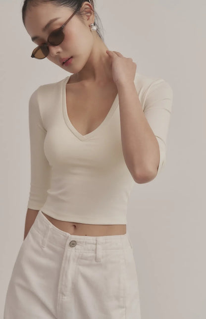 Ribbed V-Neck 3/4 Sleeve Crop Bra Top<br/>柔彈羅紋V領七分袖Bra Top