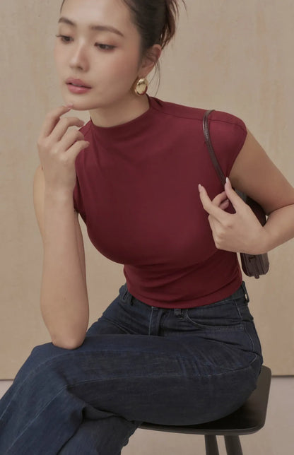 Soft Ribbed Mock-Neck Cap-Sleeve Crop Bra Top<br/>柔彈羅紋高領包肩Bra Top
