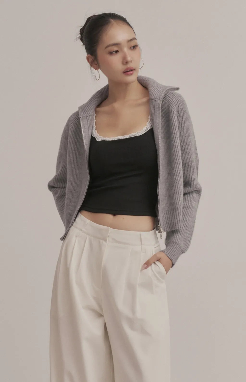 Contrast Lace Scoop-Neck Ribbed Bra Top<br/>羅紋撞色蕾絲U領Bra Top