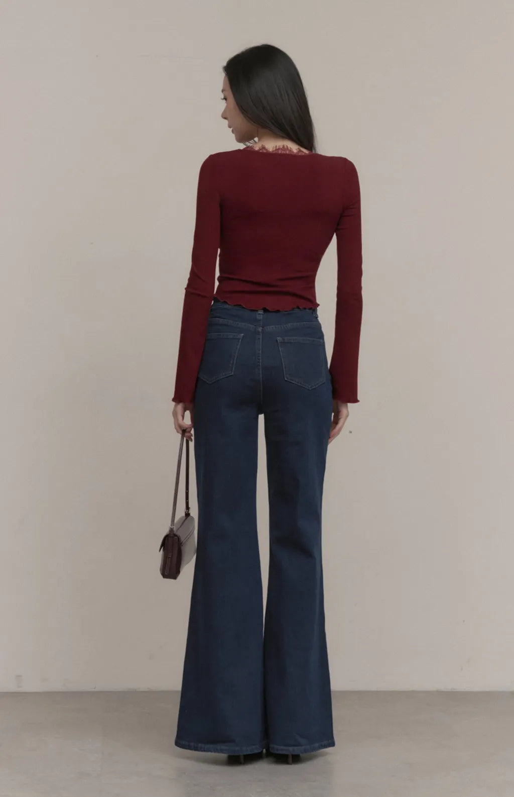 High-Waisted Welt-Pocket Flared Jeans<br/>高腰貼邊口袋牛仔喇叭褲