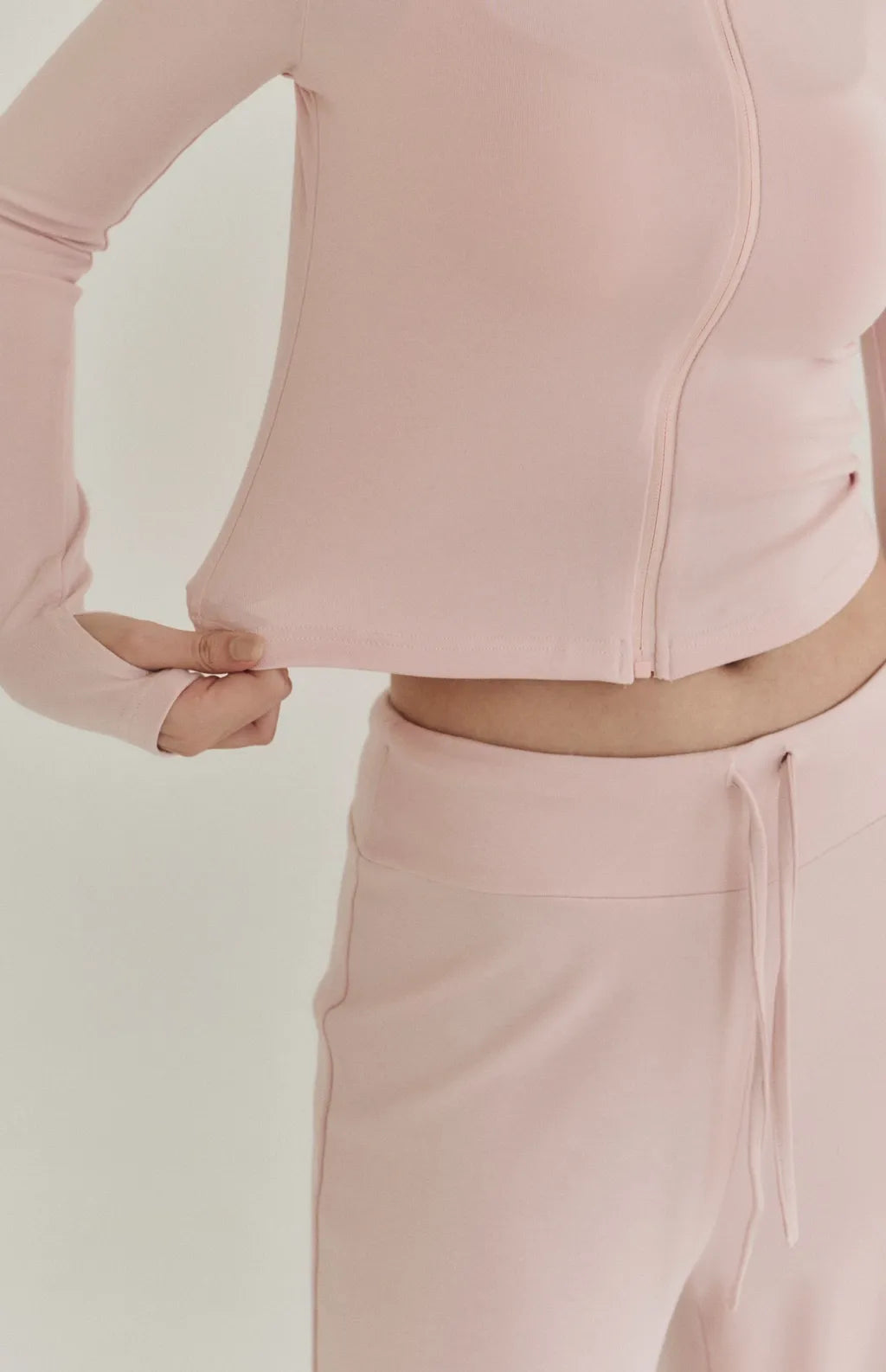 Modal Stand Collar Zip Crop Jacket<br/>莫代爾親柔感立領外套