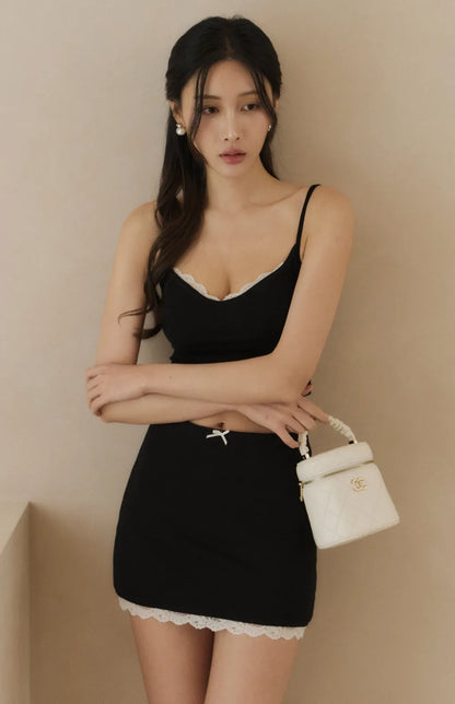 Lace-Hem Fitted Mini Skort<br/>心機蕾絲包臀褲裙