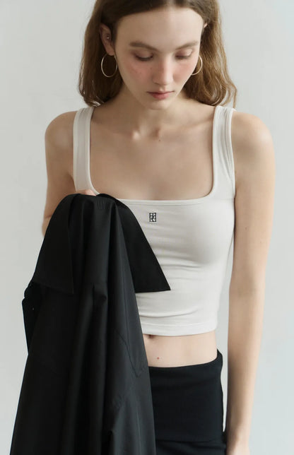 Barely-There Square-Neck Bra Top<br/>輕裸寬肩方領品牌刺繡Bra Top